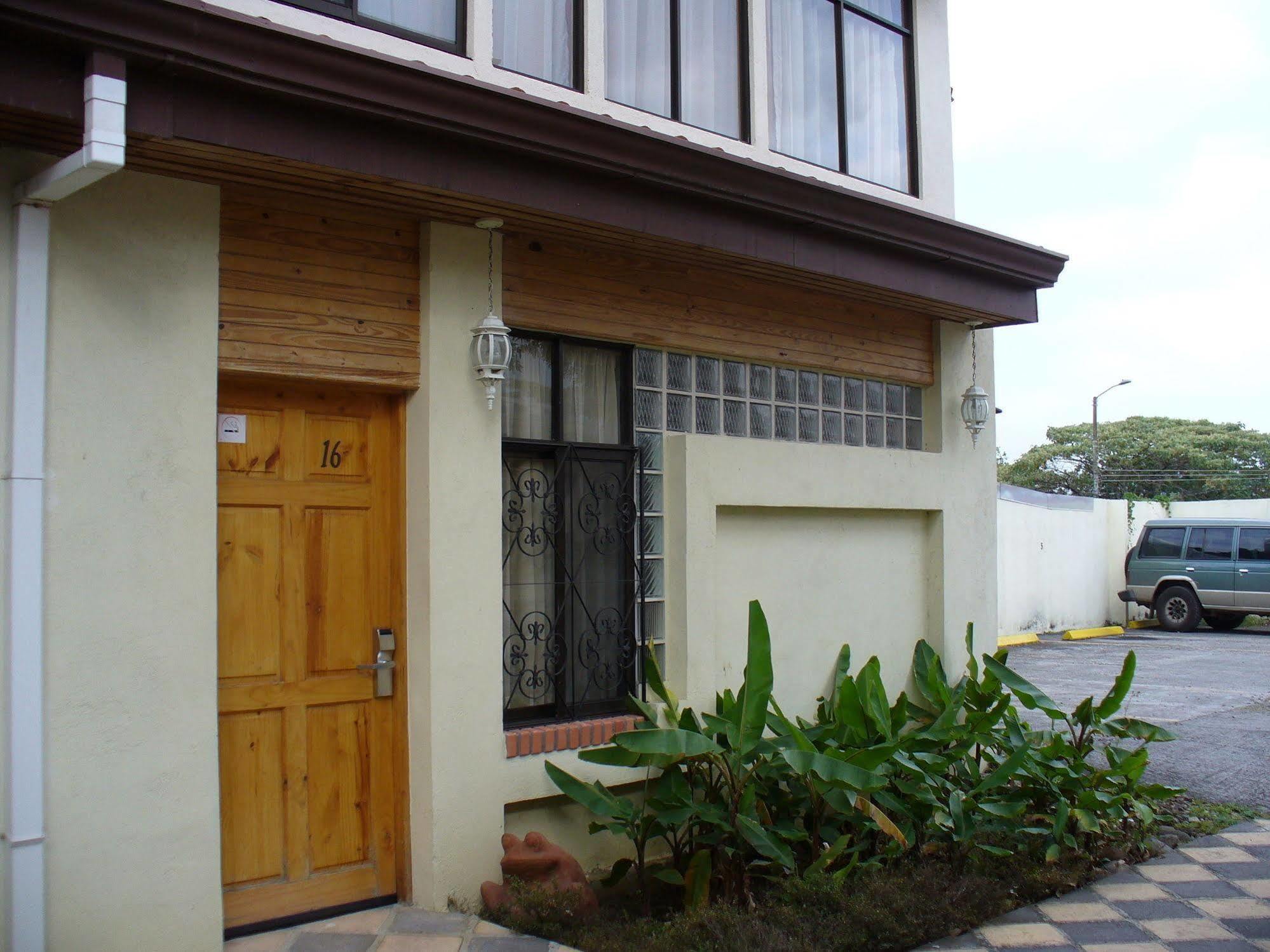 Apartotel Don Francisco San Jose  Bagian luar foto