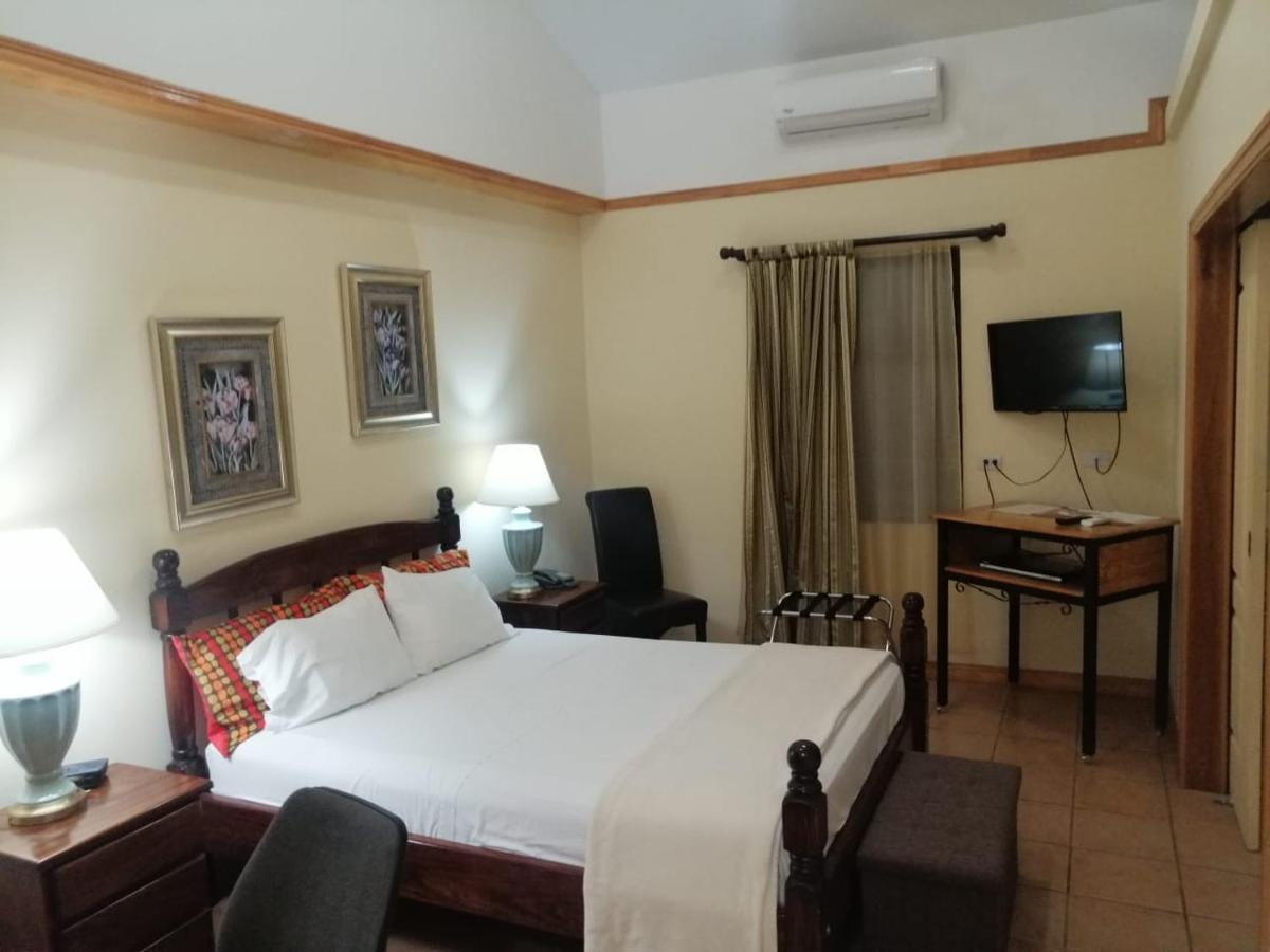 Apartotel Don Francisco San Jose  Bagian luar foto
